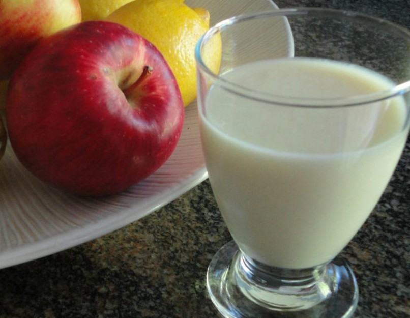 Réaliser un milk-shake maison à la pomme